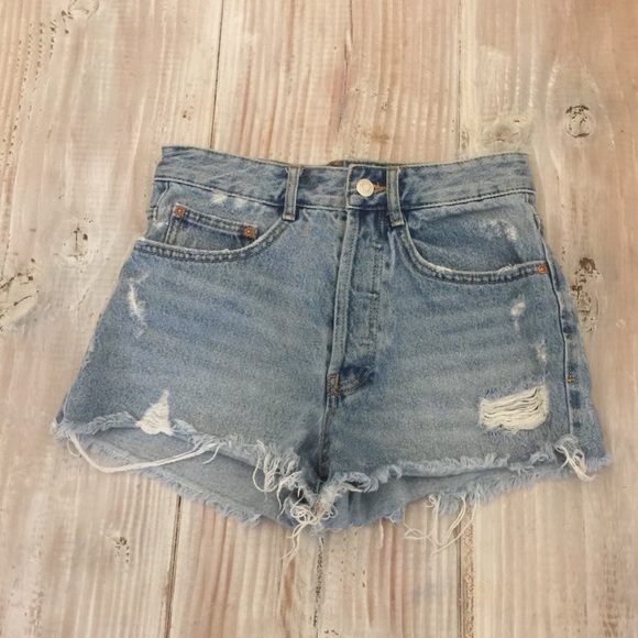 Zara Pants - Zara destroyed high waist jean shorts